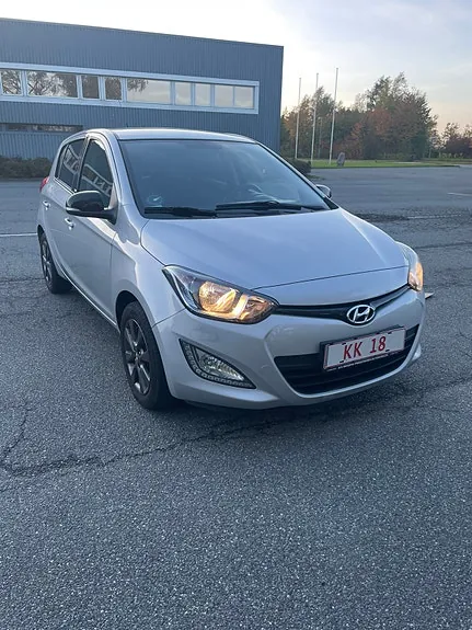 Hyundai I20 2015 photo 2