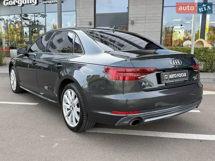 Audi A4 2018 photo 5