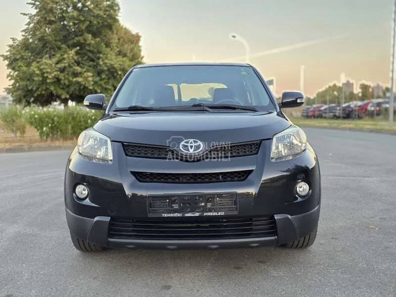 Toyota Urban Cruiser 2009 photo 2