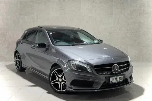 Mercedes-Benz A 180