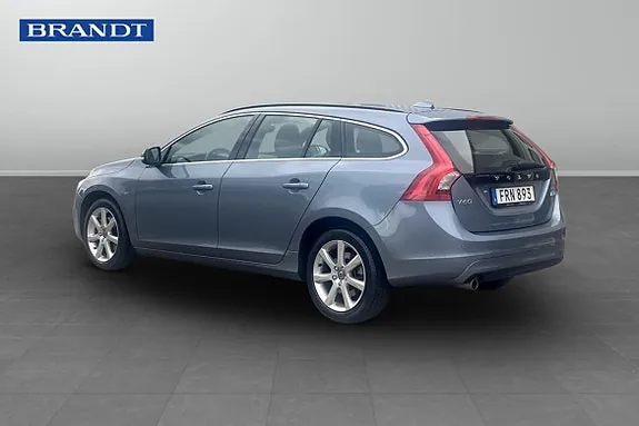 Volvo V60 2018 photo 2