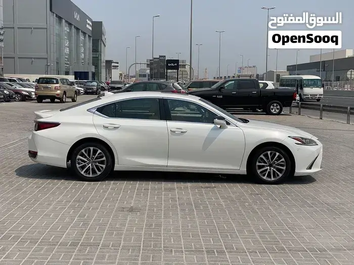 Lexus Es 2023 photo 3