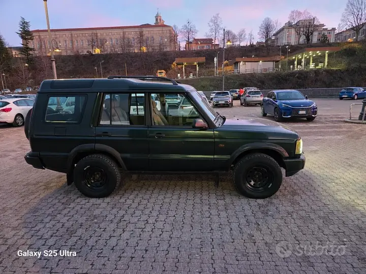 Land Rover Discovery 2003 photo 2