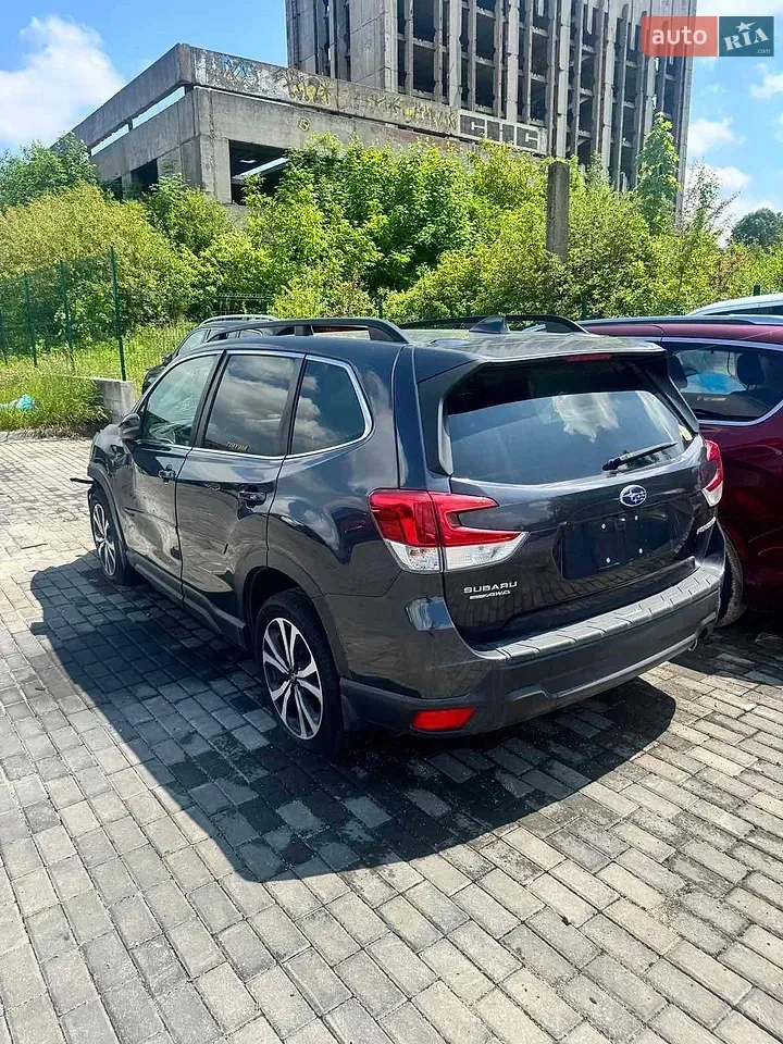 Subaru Forester 2018 photo 2