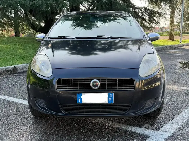 Fiat Grande Punto 2006 photo 2