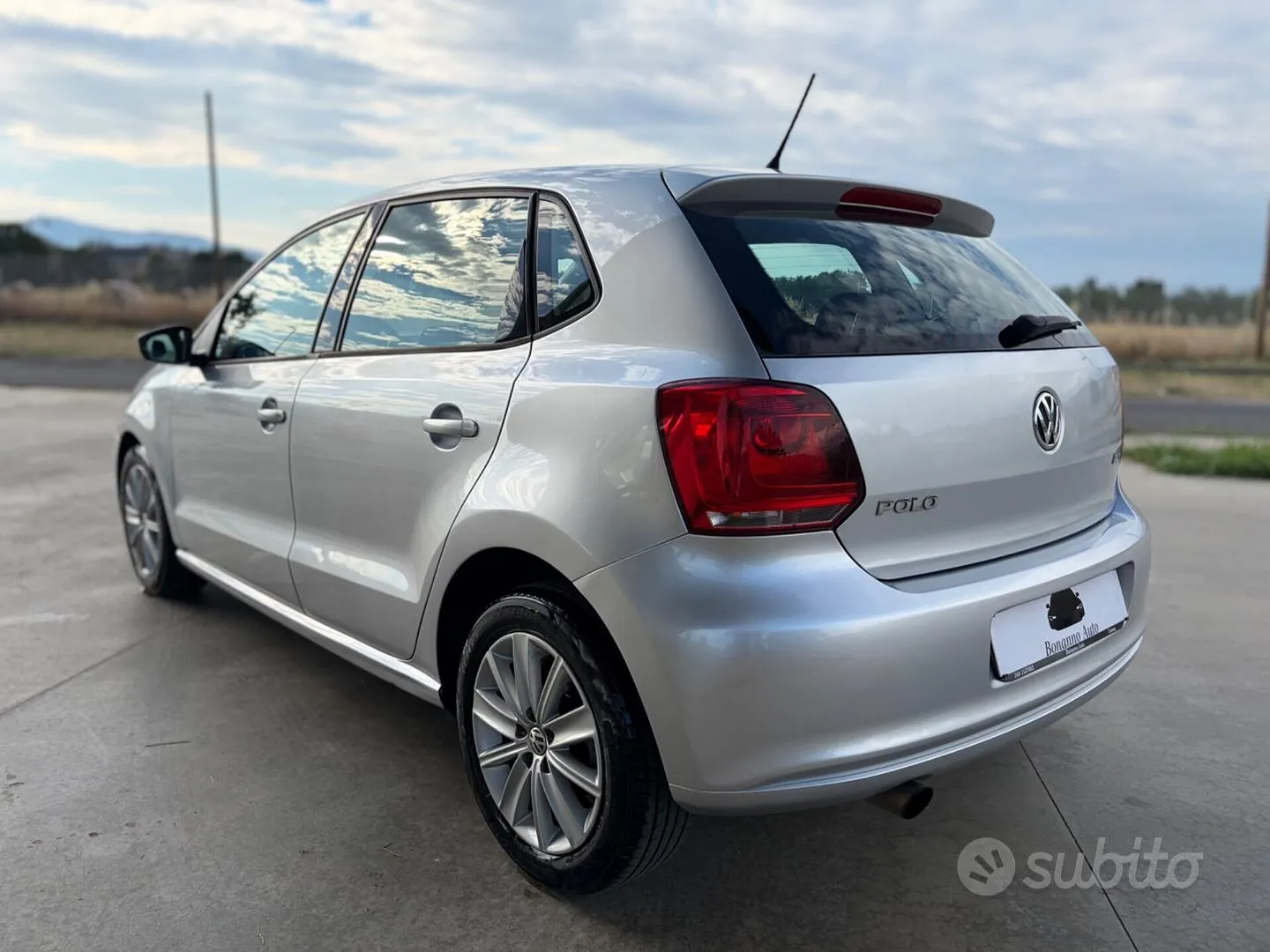 Volkswagen Polo 2011 photo 3