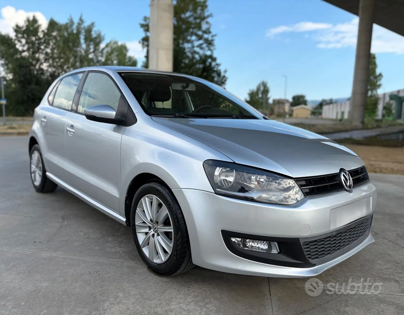 Volkswagen Polo 2011 photo 2