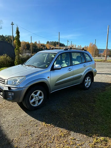 Toyota Rav4 2003 photo 2