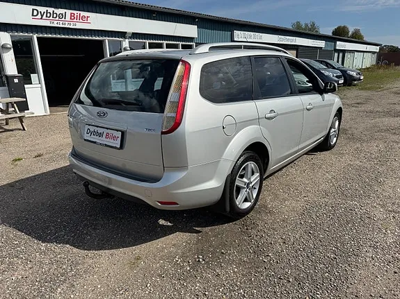 Ford Focus 2009 photo 4