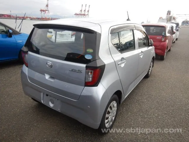 Daihatsu Mira 2017 photo 4