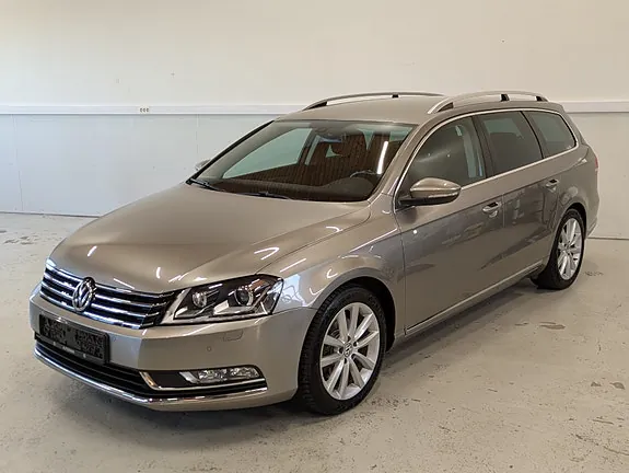 Volkswagen Passat 2014 photo 2