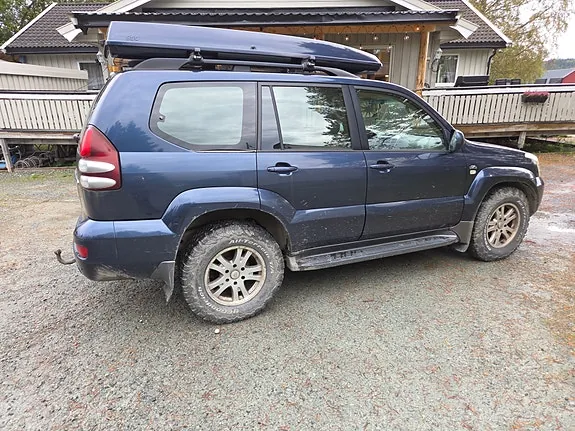 Toyota Land Cruiser 2004 photo 4