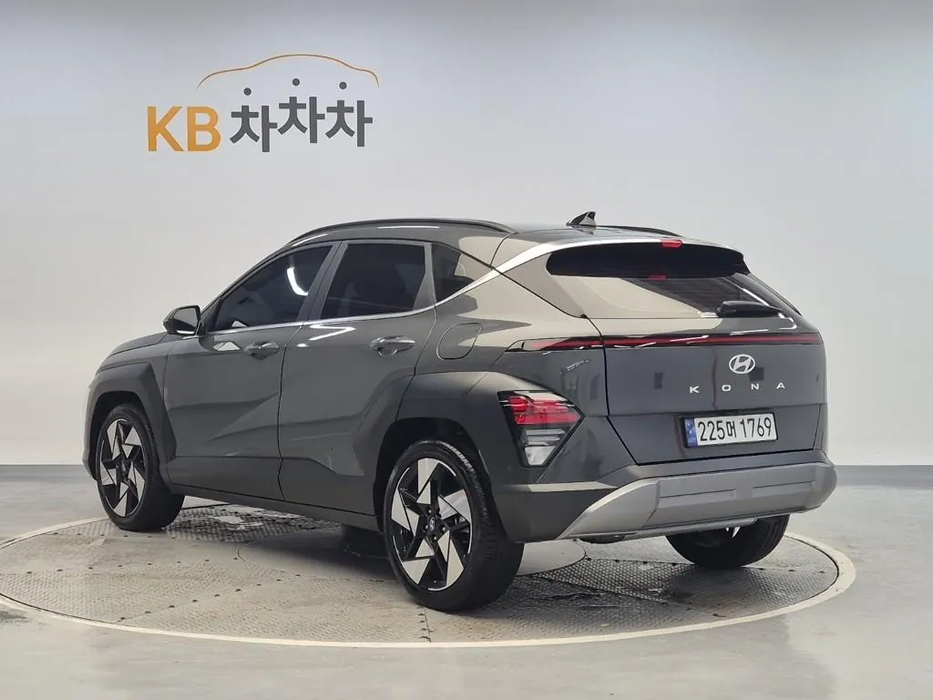 Hyundai Kona 2025 photo 2
