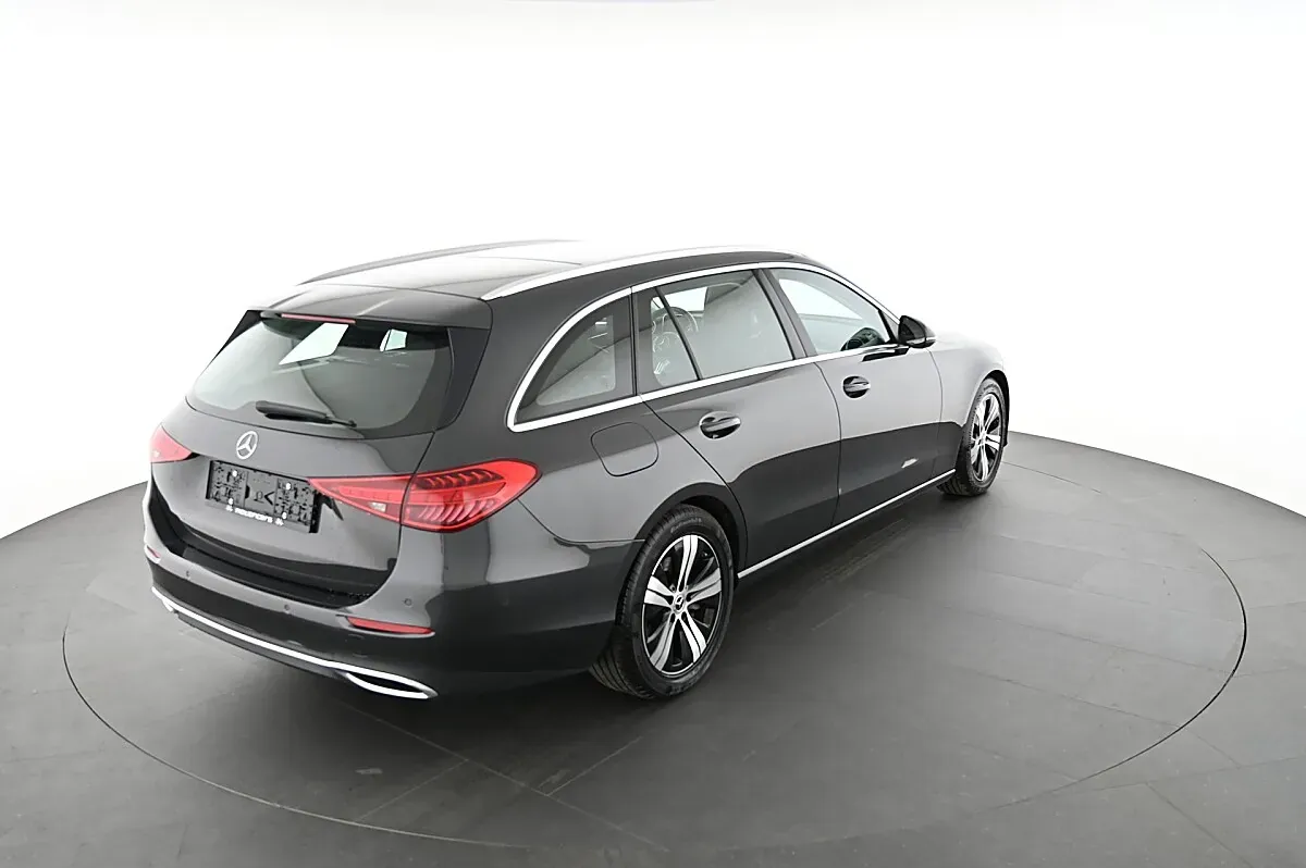 Mercedes-Benz C-Class 2022 photo 2