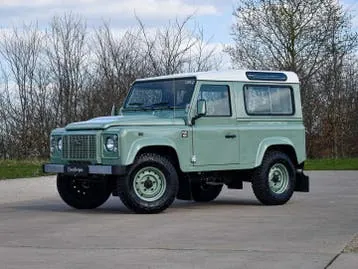 Land Rover Defender 2015 photo 3