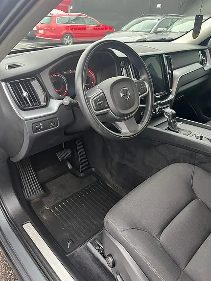 Volvo Xc60 2019 photo 5