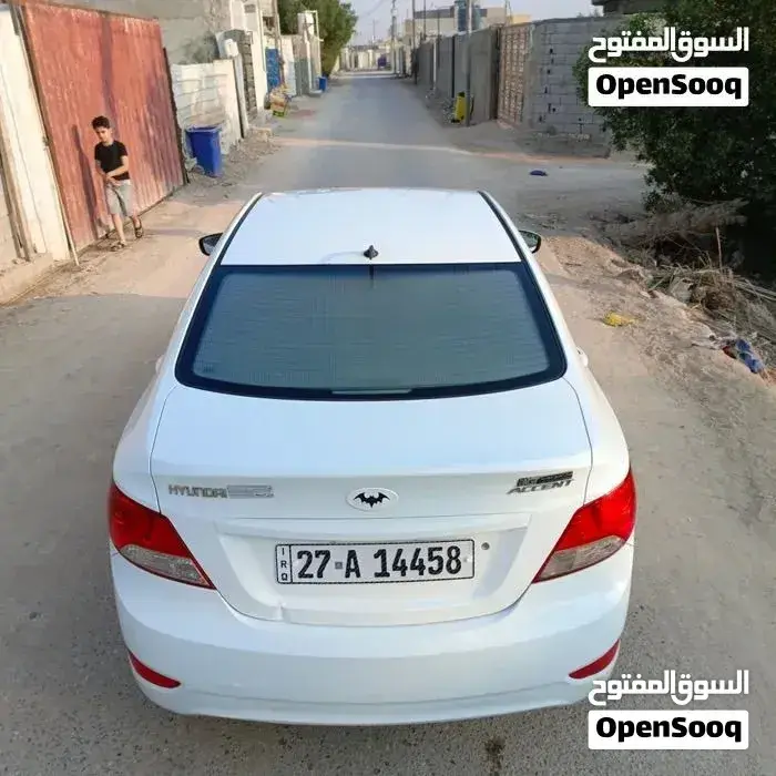 Hyundai Accent 2012 photo 3
