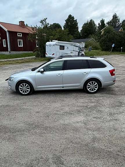 Skoda Octavia 2015 photo 5