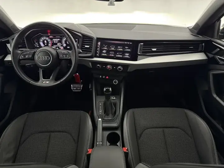 Audi A1 2020 photo 2