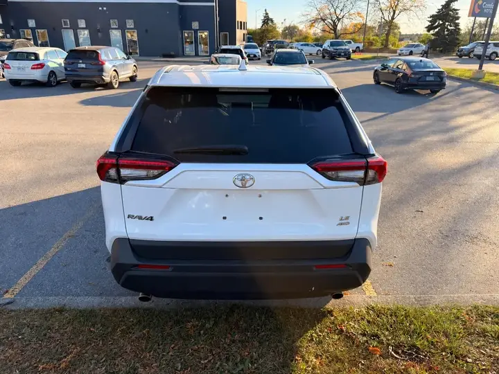 Toyota Rav4 2025 photo 3