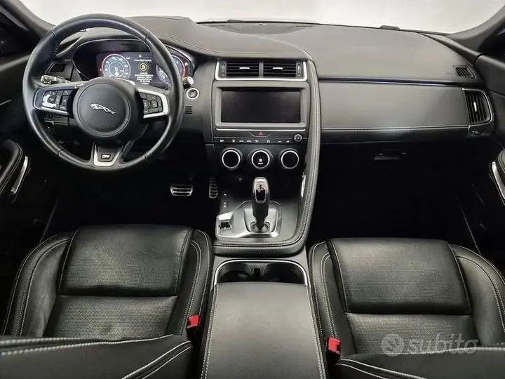 Jaguar E-Pace 2020 photo 4