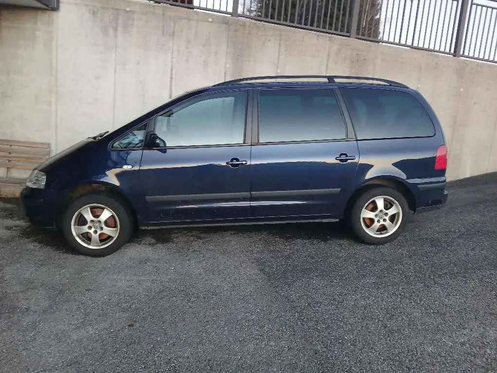 Volkswagen Sharan 2003 photo 2