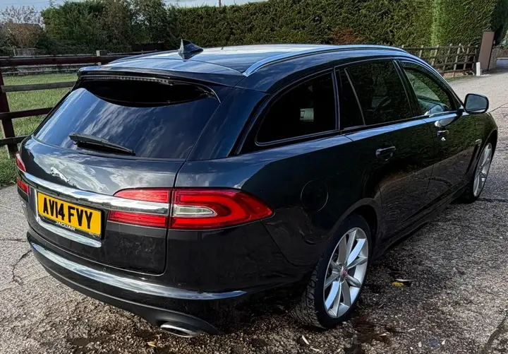 Jaguar Xf 2014 photo 4