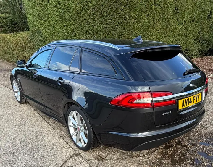 Jaguar Xf 2014 photo 3