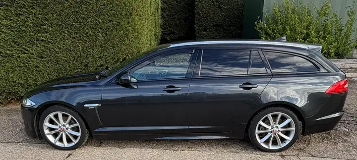 Jaguar Xf 2014 photo 2