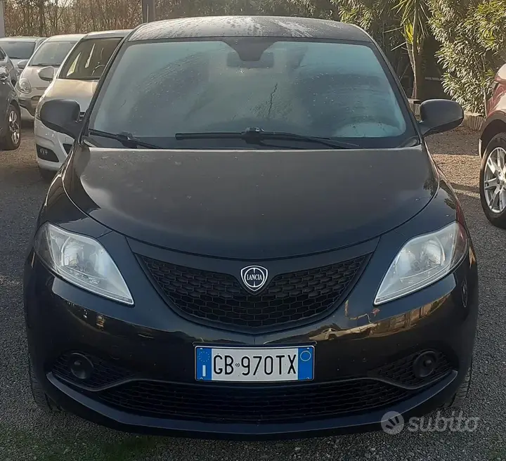 Lancia Ypsilon