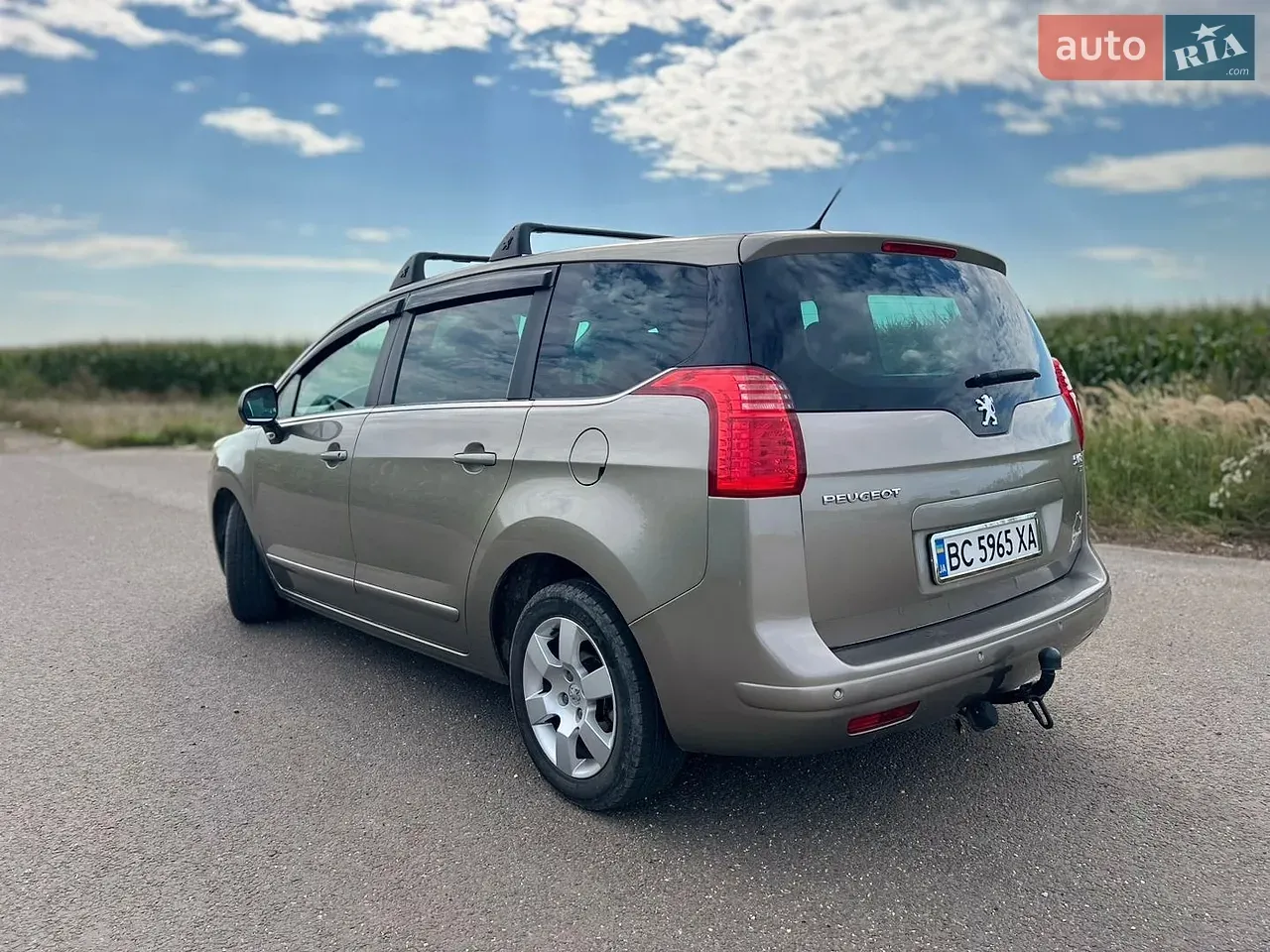Peugeot 5008 2012 photo 5