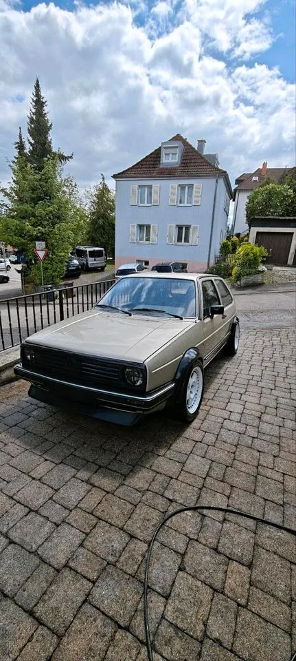 Volkswagen Golf 2