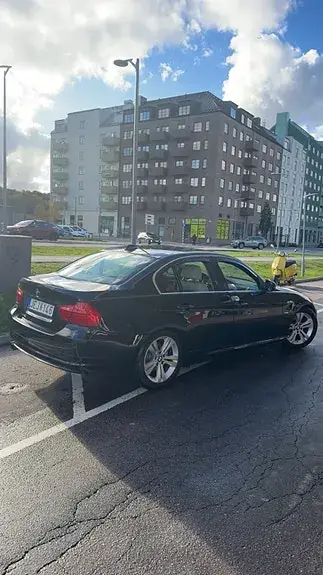 BMW 325I 2009 photo 3