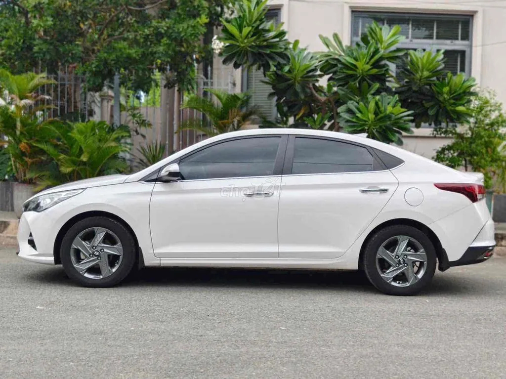 Hyundai Accent 2023 photo 4