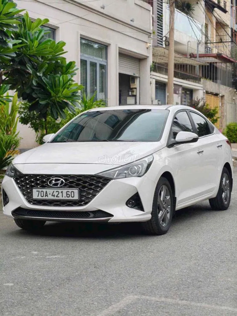 Hyundai Accent 2023 photo 2
