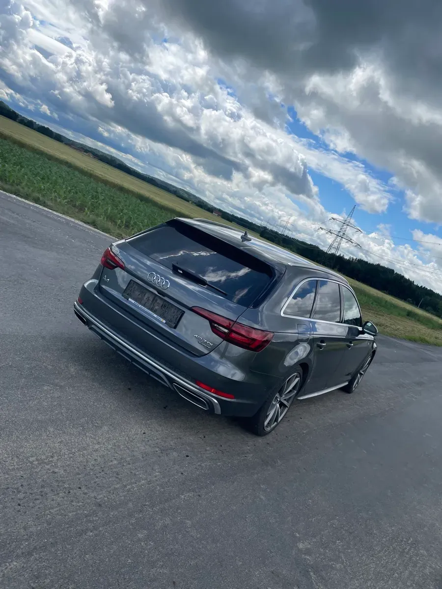 Audi A4 2019 photo 2