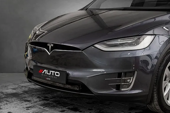 Tesla Model X 2019 photo 2