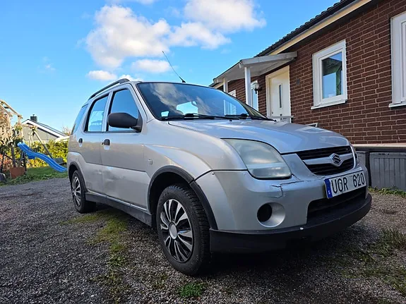 Suzuki Ignis 2003 photo 2