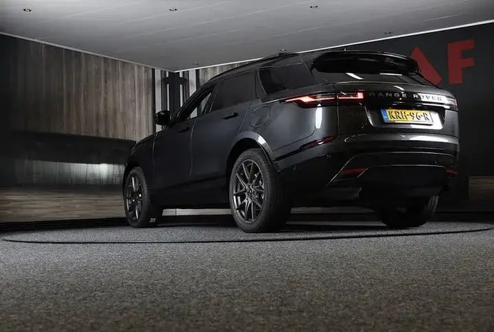 Land Rover Range Rover Velar 2025 photo 3