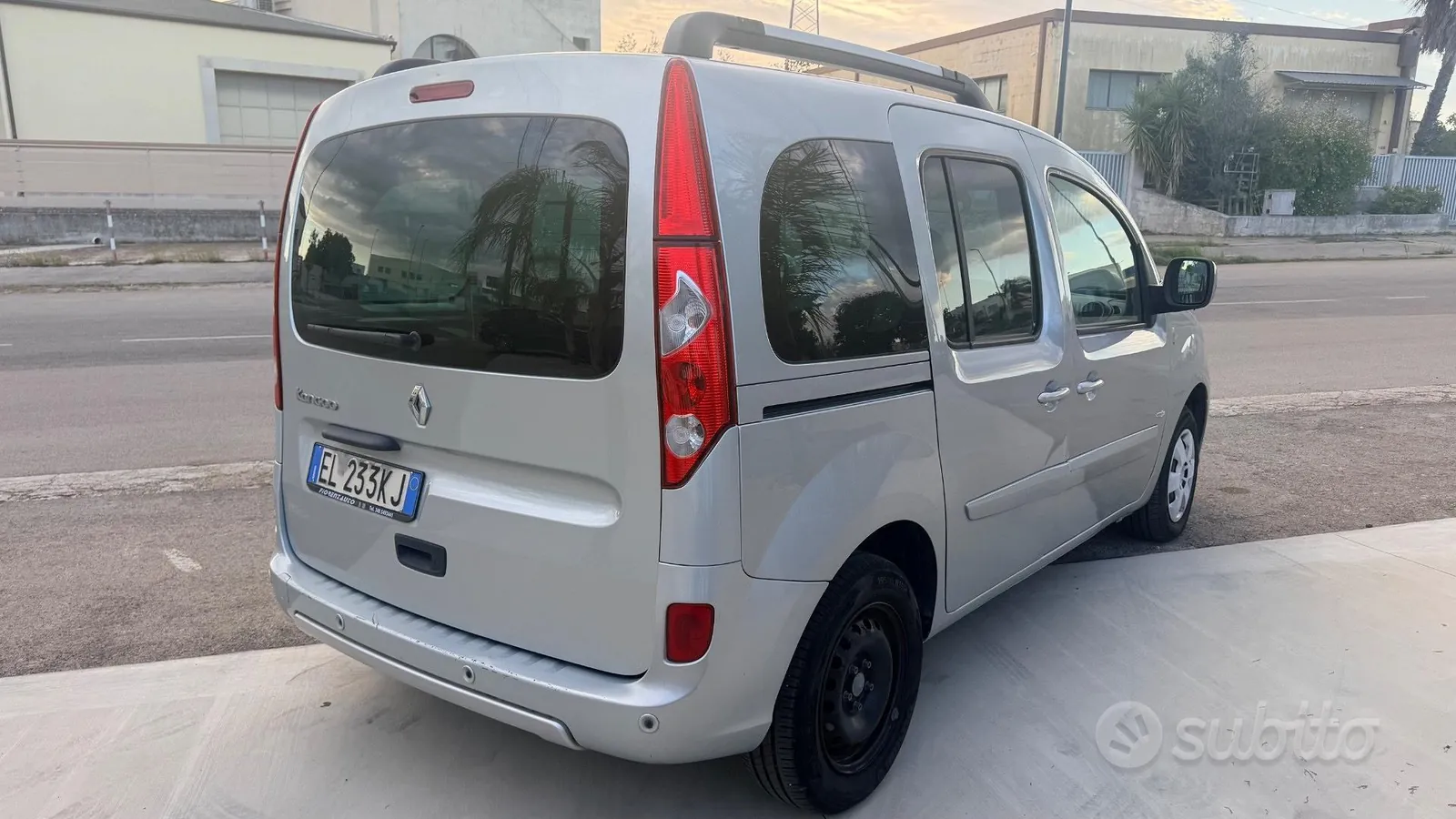 Renault Kangoo 2012 photo 2