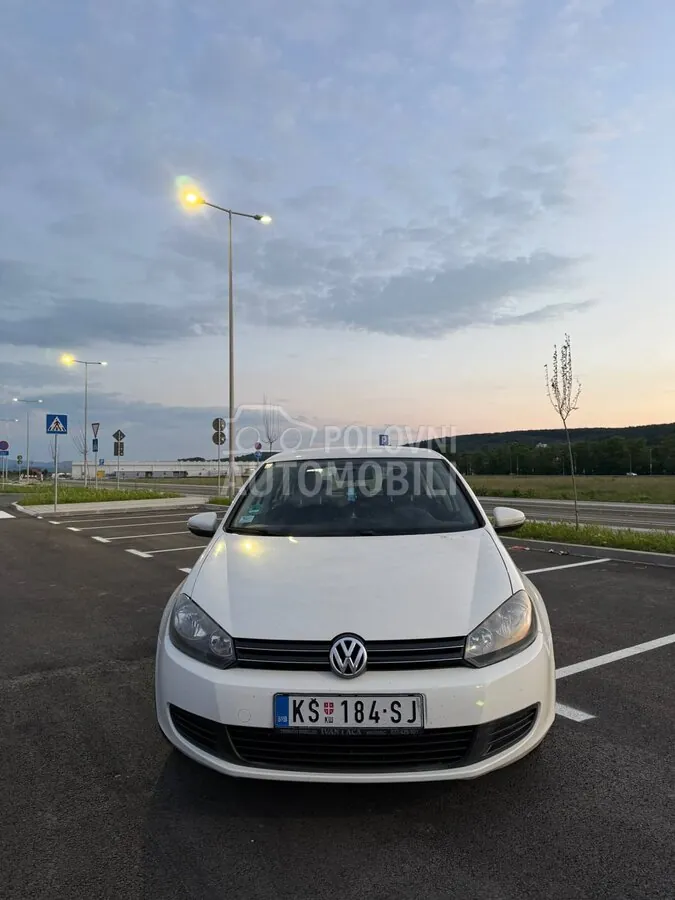 Volkswagen Golf 2010 photo 2