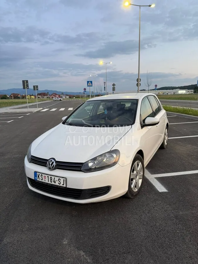 Volkswagen Golf 2010 photo 3