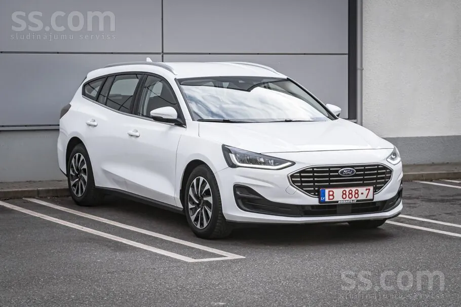 Ford Focus 2022 photo 3