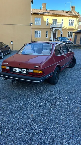 Saab 900 1986 photo 2
