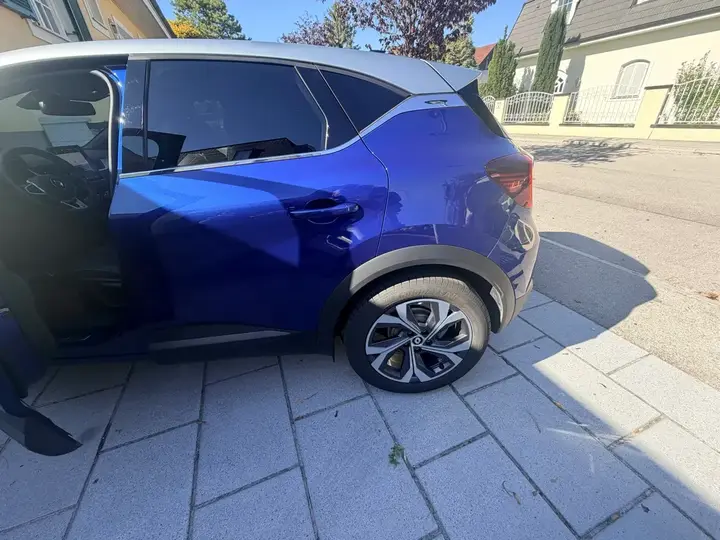 Renault Captur 2022 photo 2