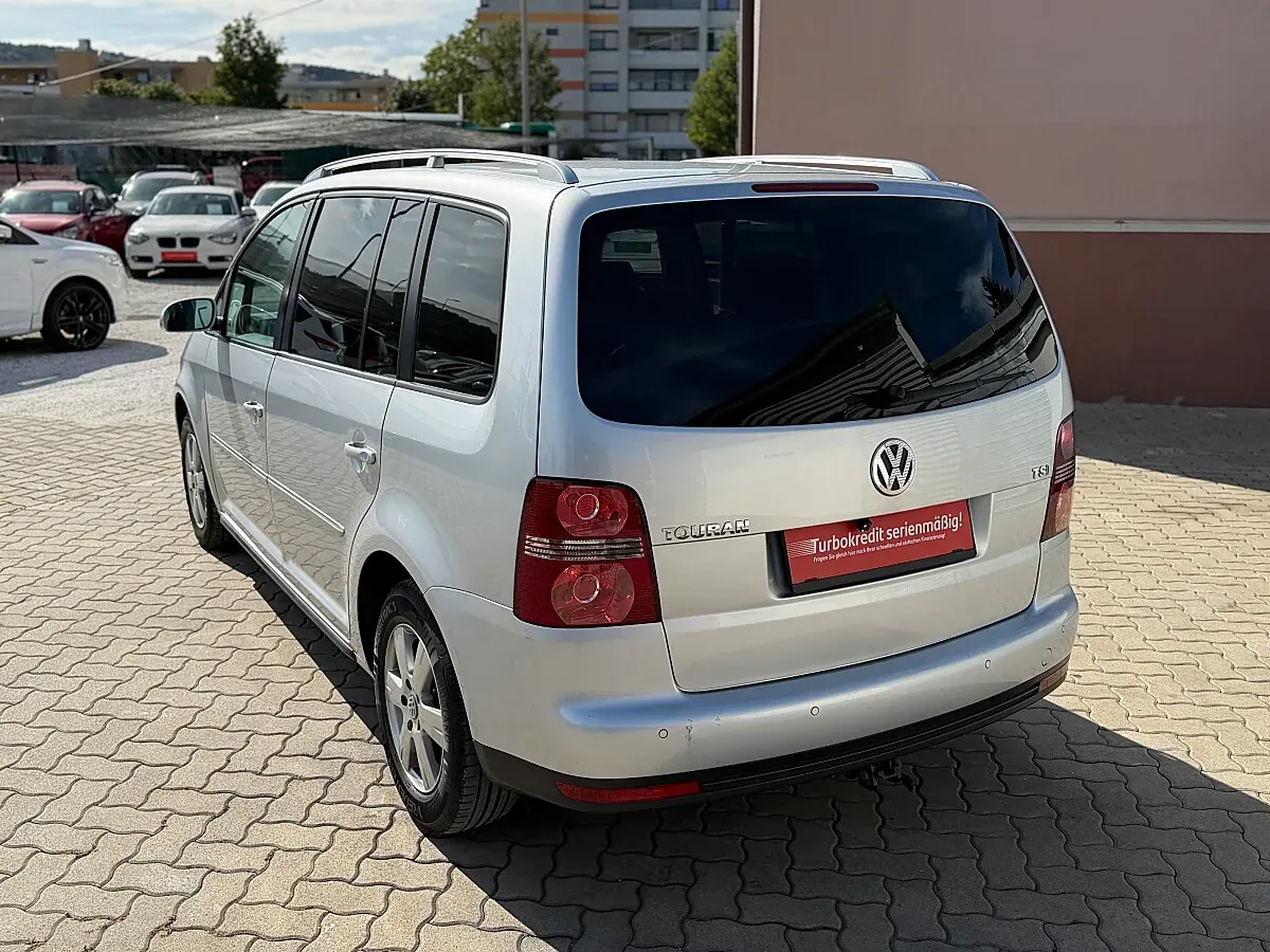 Volkswagen Touran 2008 photo 3