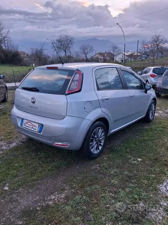 Fiat Punto 2012 photo 3
