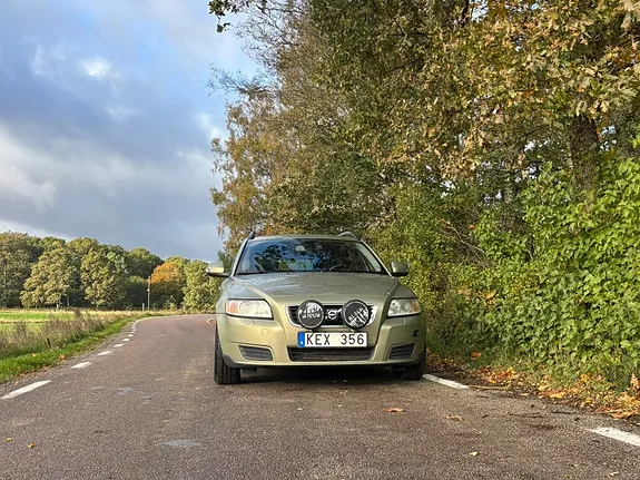 Volvo V50 2010 photo 2