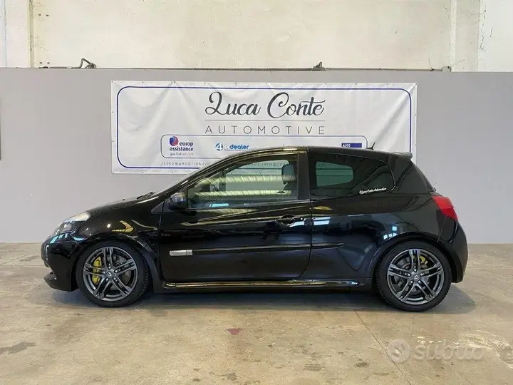 Renault Clio 2011 photo 2