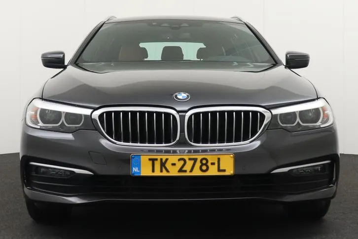 BMW 5 Series 2018 photo 3